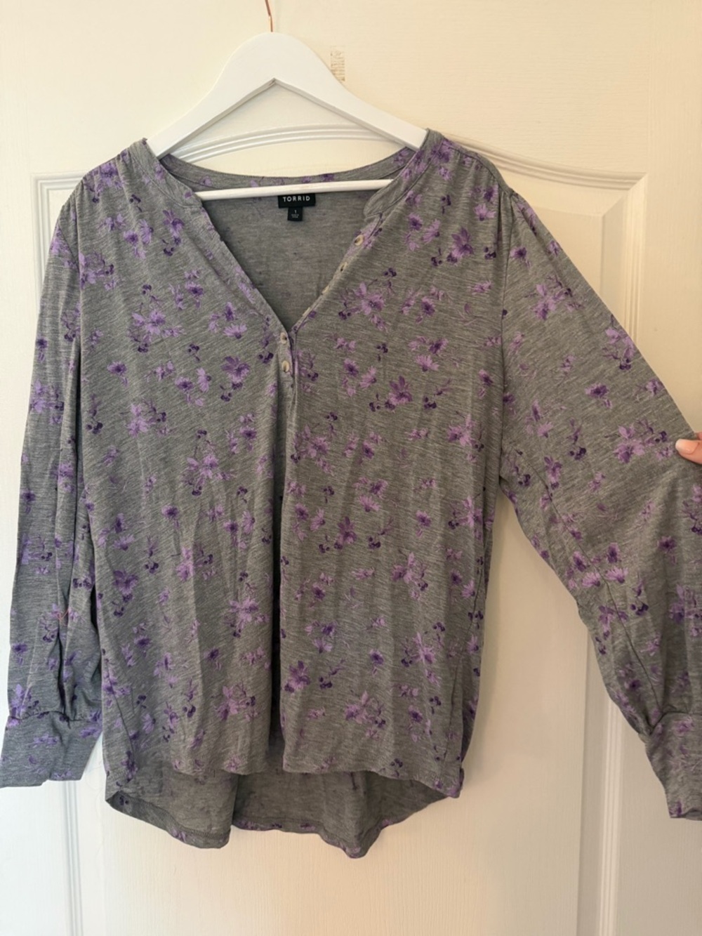 torrid Gray V-Neck Long Sleeve Top with Purple Floral Print